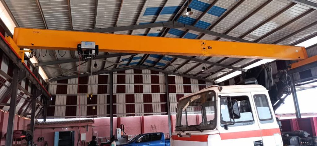 Trial operation of HD type 10 ton bridge crane in a warehouse in Mali