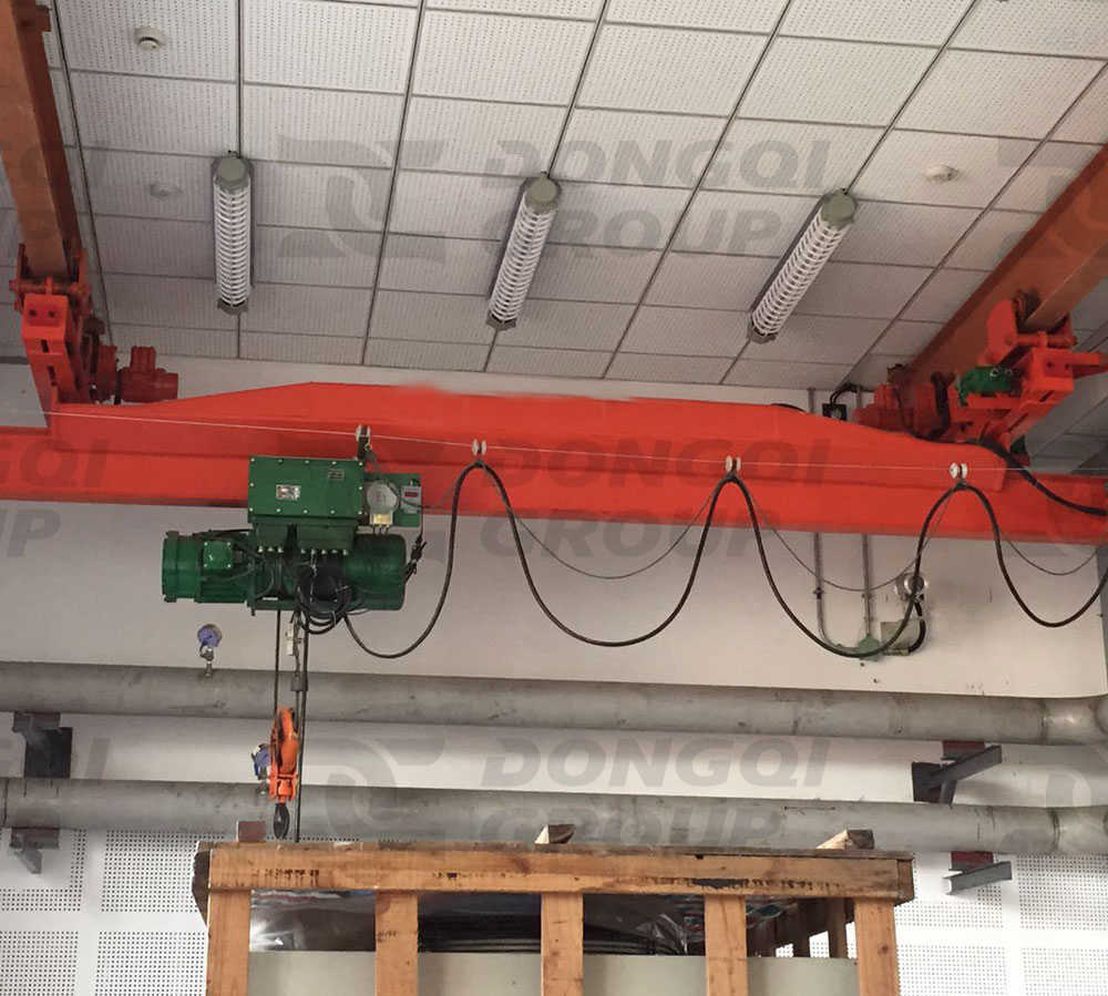 Explosion-proof overhead crane